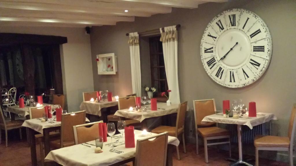 Logis Hotel Restaurant La Vieille Ferme, Macon Nord Sancé Esterno foto