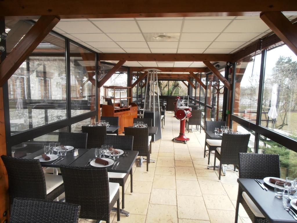 Logis Hotel Restaurant La Vieille Ferme, Macon Nord Sancé Esterno foto