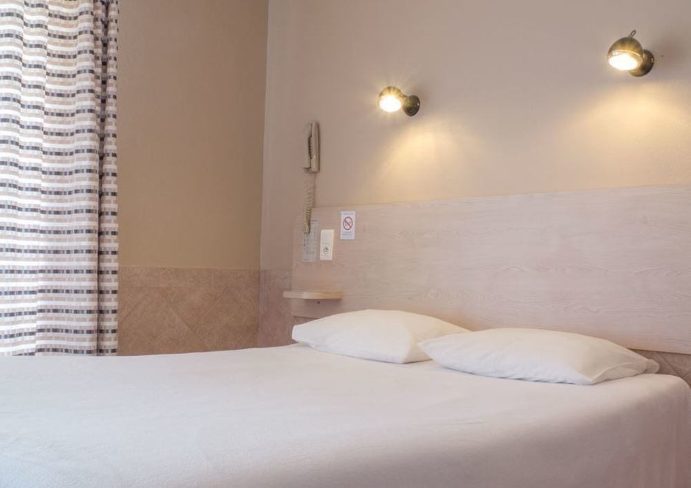 Logis Hotel Restaurant La Vieille Ferme, Macon Nord Sancé Esterno foto